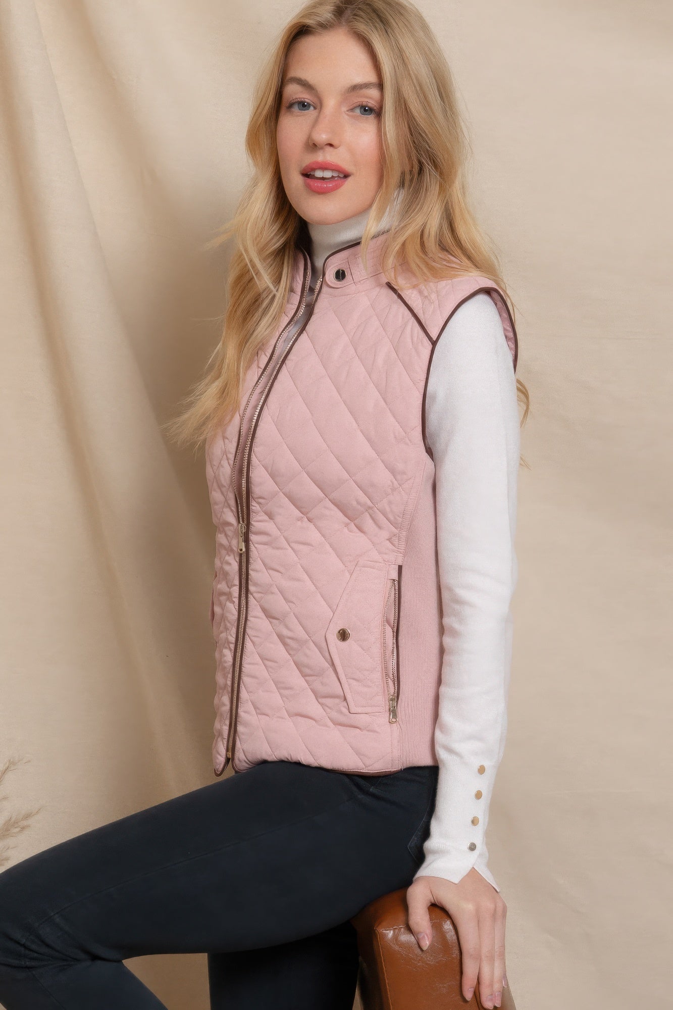 Suede Piping Quilted Padding Vest - Bejya